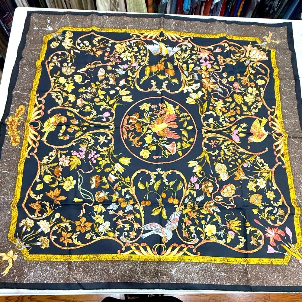 Hermès Carré 90 "Pierres d'Orient et d'Occident" silk scarf.